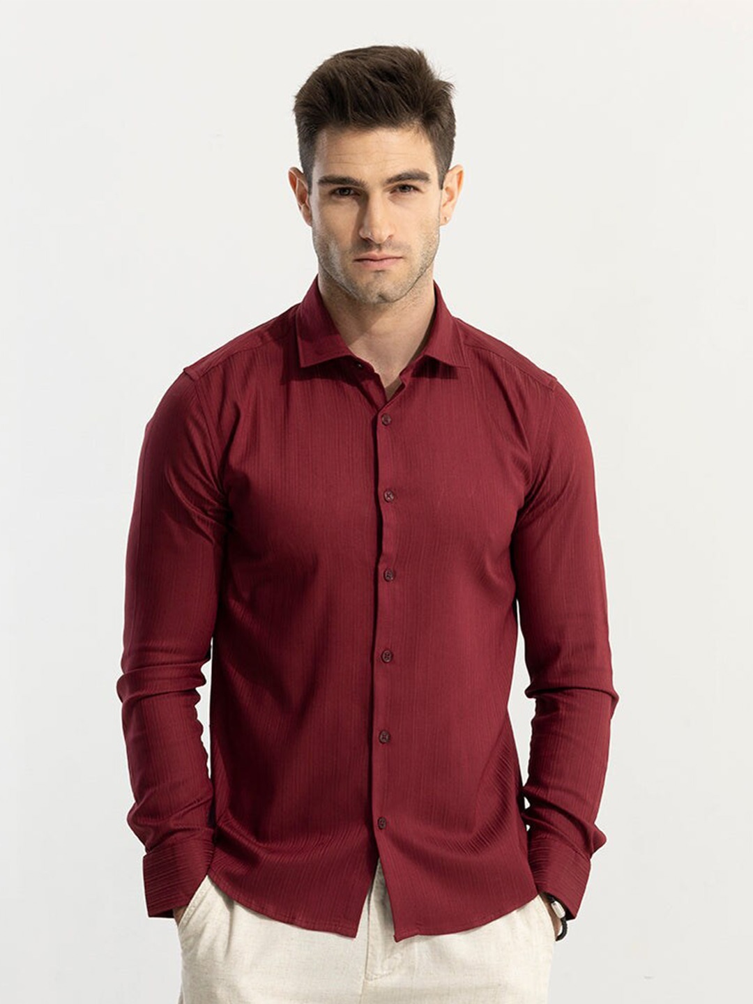 

Snitch Classic Spread Collar Slim Fit Casual Shirt, Red