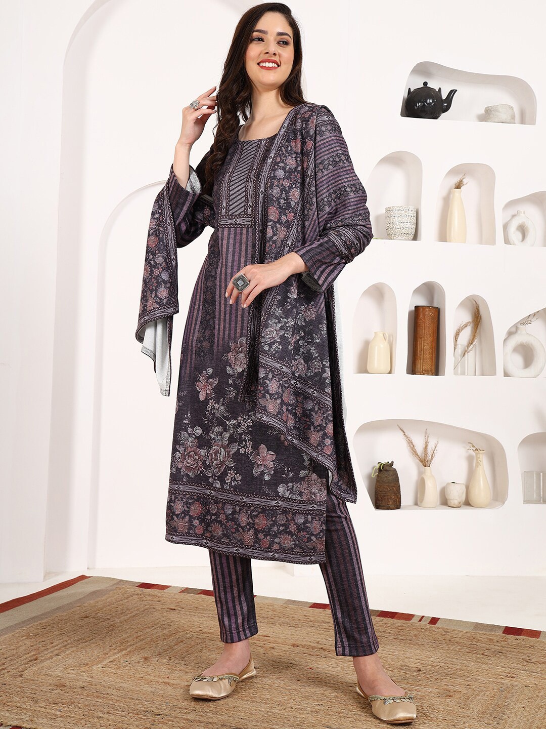 

KALINI Floral Printed Pure Wool Straight Kurta & Trouser With Dupatta, Black
