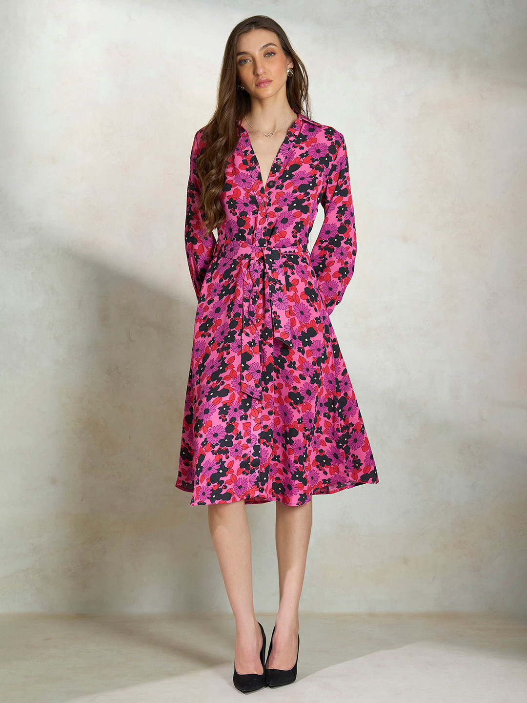 

Virgio Floral Printed Cuffed Sleeves Fit & Flare Midi Dress, Pink