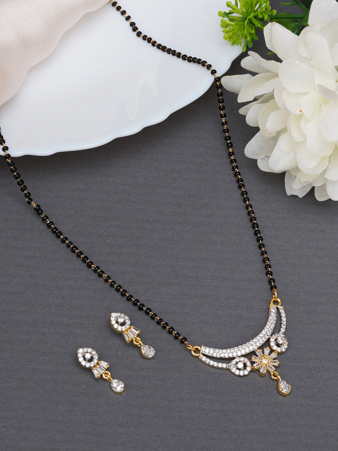 

Mali Fionna Gold-Plated Stone Studded And Beaded Mangalsutra With Earrings