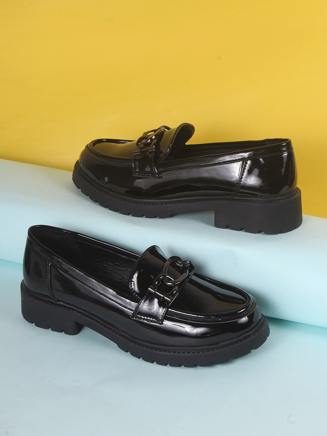 

DressBerry Women Black Comfort Insole Heeled Horsebit Loafers