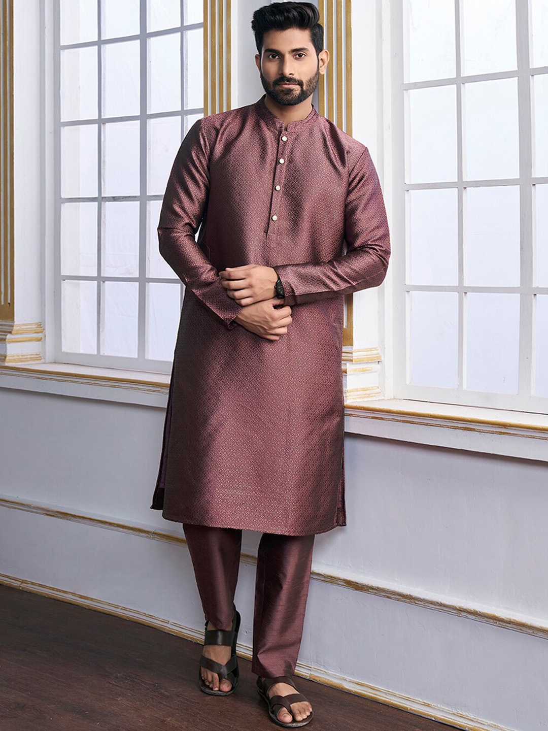 

Inddus Mauve Mandarin Collar Ethnic Motifs Kurta with Trousers