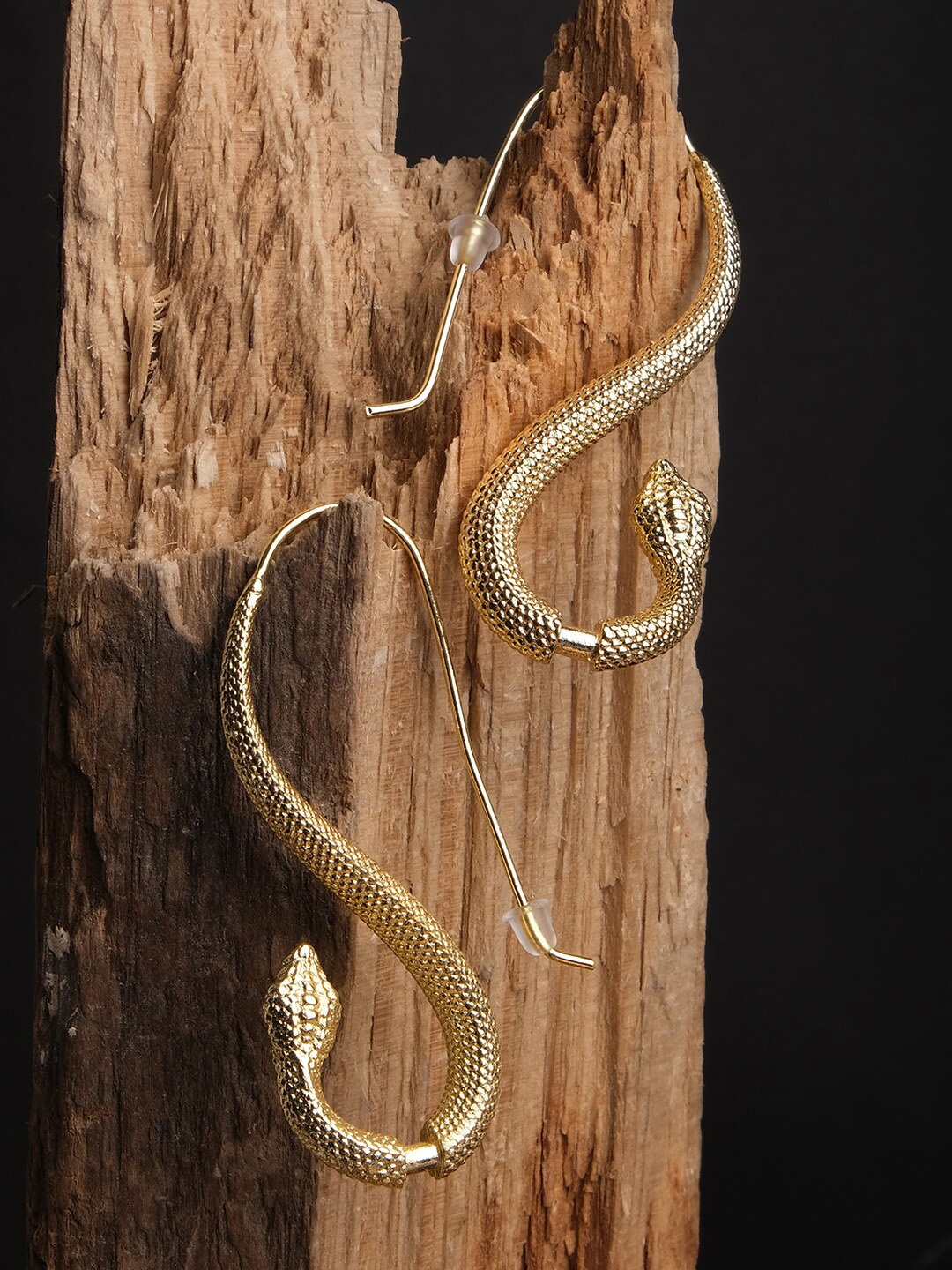 

XPNSV Gold-Plated Contemporary Drop Earrings