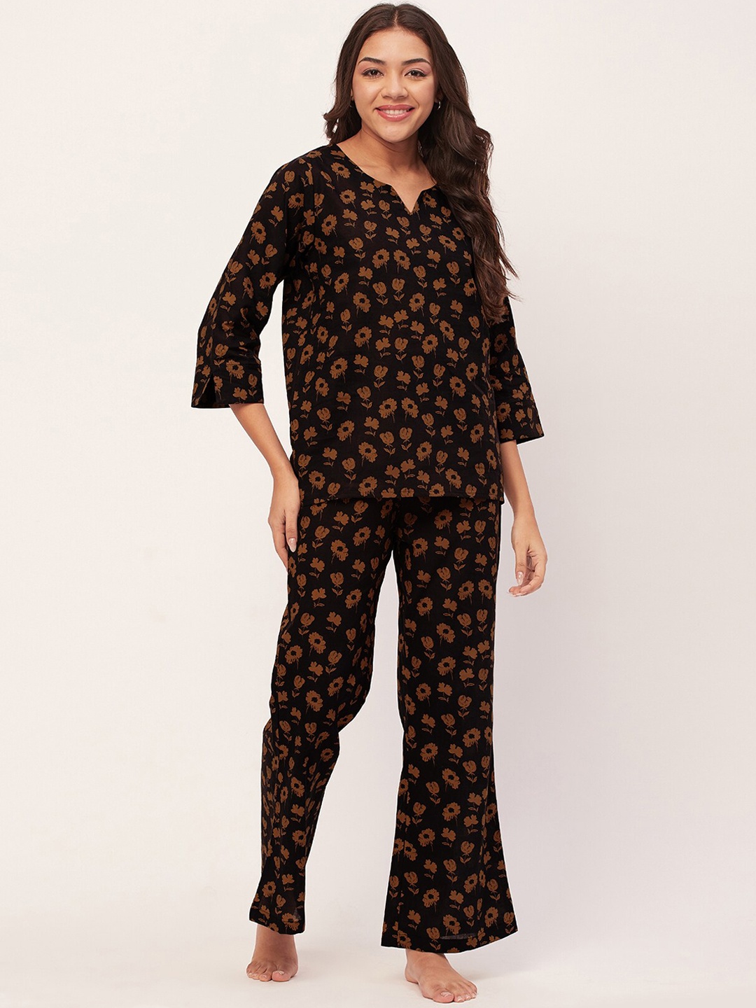 

Moomaya Floral Printed Pure Cotton Night suit, Black