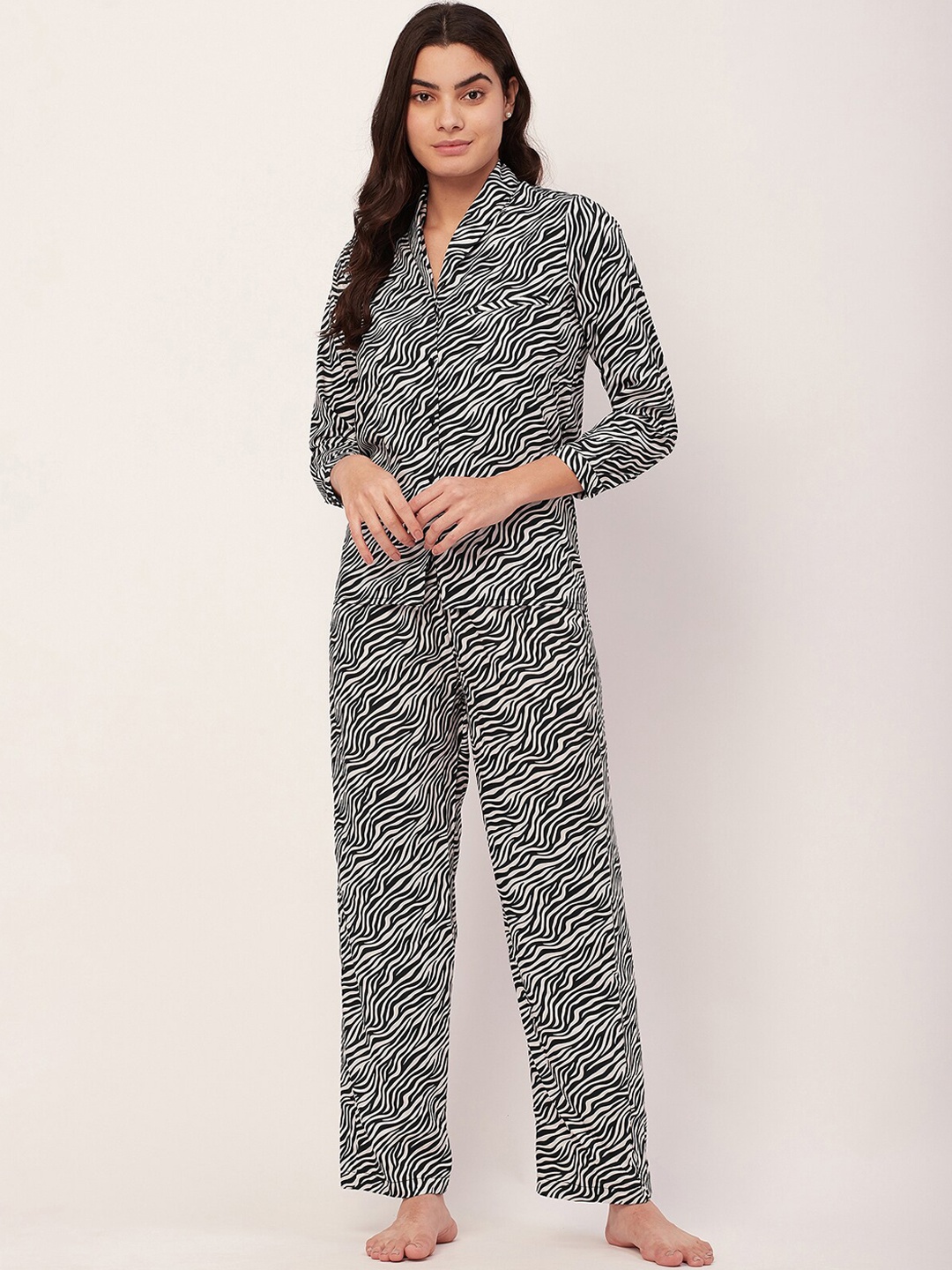 

Moomaya Animal Printed Satin Night suit, Black