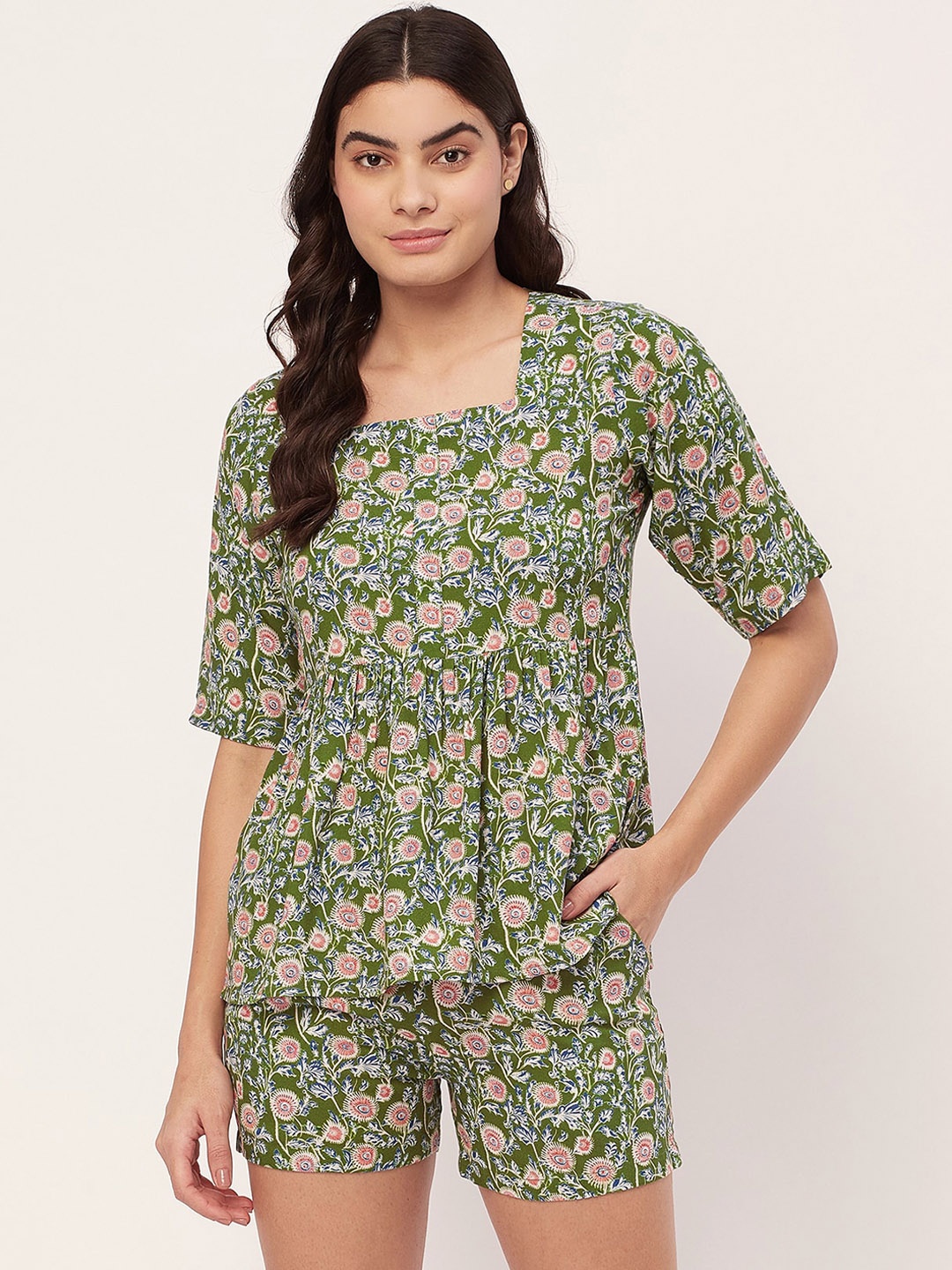 

Moomaya Floral Printed Square Neck Night Suit, Green