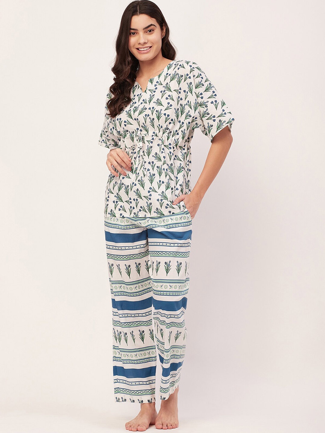 

Moomaya Printed Cotton Top With Pyjamas Night Suit, White