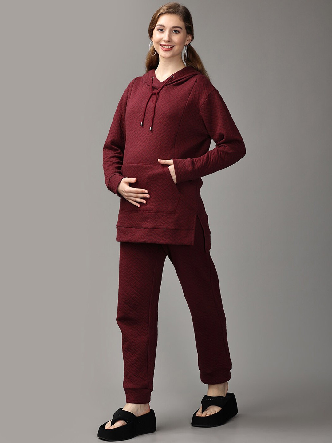 

The Mom Store Maternity & Nursing Pure Cotton Sweatshirt & Joggers Co-Ords, Maroon