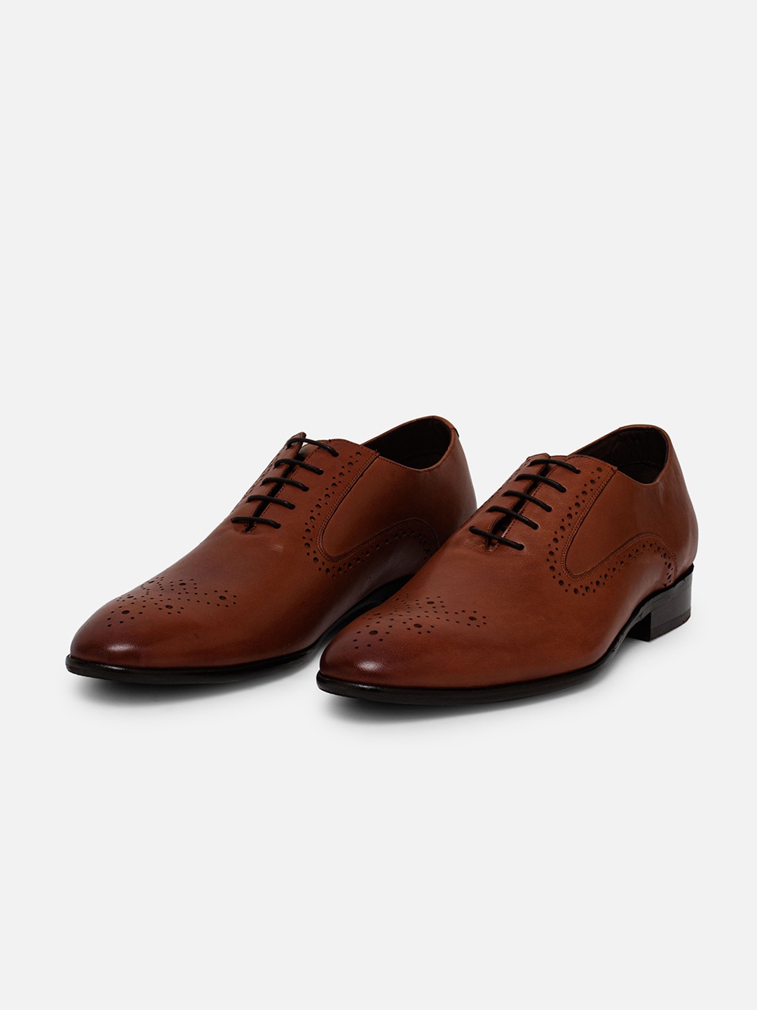 

EZOK Men Textured Leather Formal Brogues, Tan