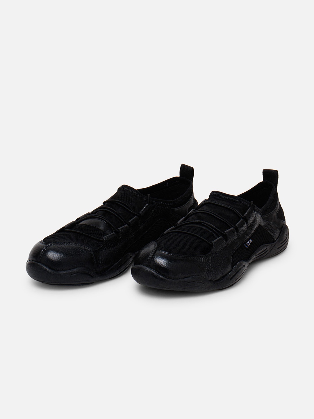 

EZOK Men Textured Antibacterial Leather Sneakers, Black