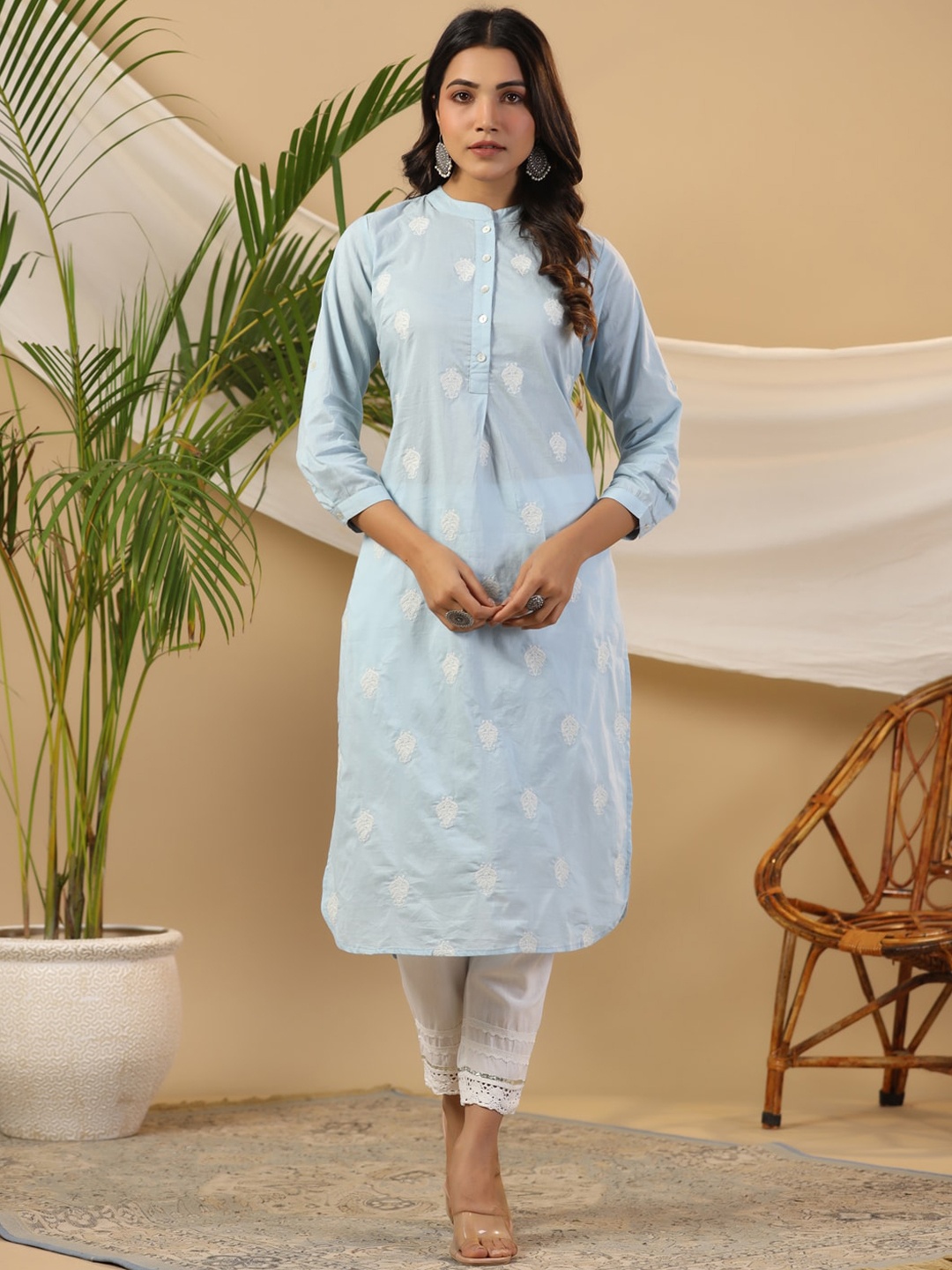 

Juniper Ethnic Motifs Embroidered Mandarin Collar Kurta With Trouser, Blue