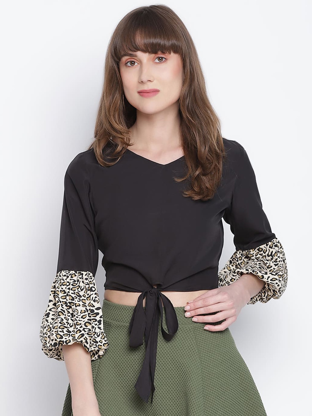 

DRAAX Fashions V-Neck Puff Sleeves Tie-Ups Detail Cropped Top, Black