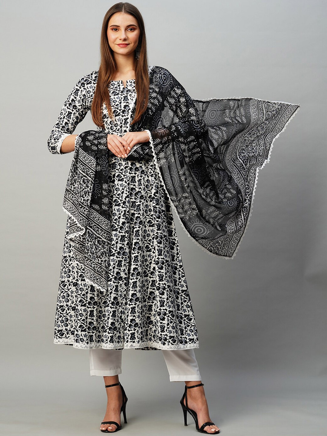 

KALINI Floral Printed Regular Kurta With Trousers & Dupatta, Black