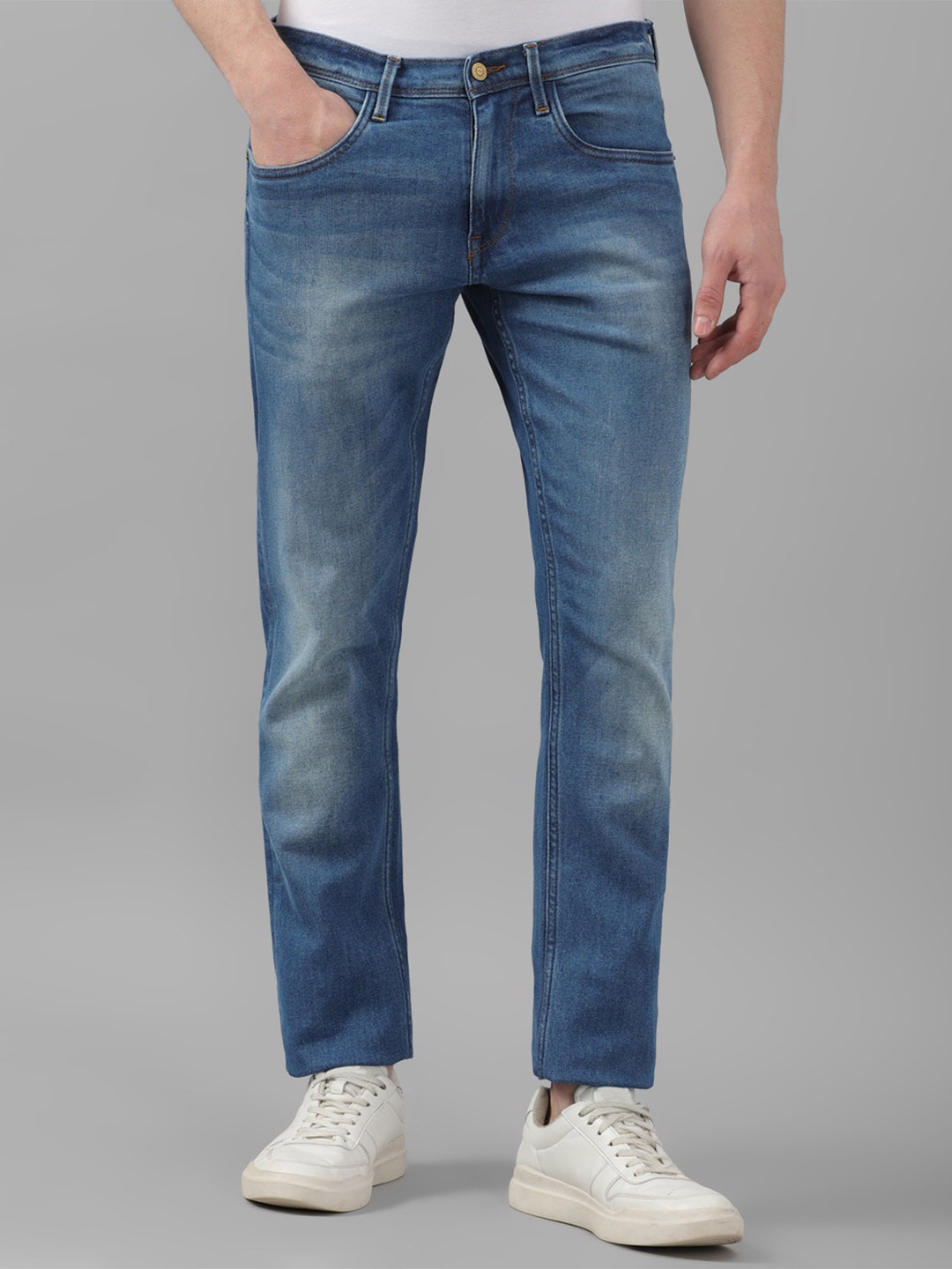 

Allen Solly Men Slim Fit Light Fade Stretchable Jeans, Blue