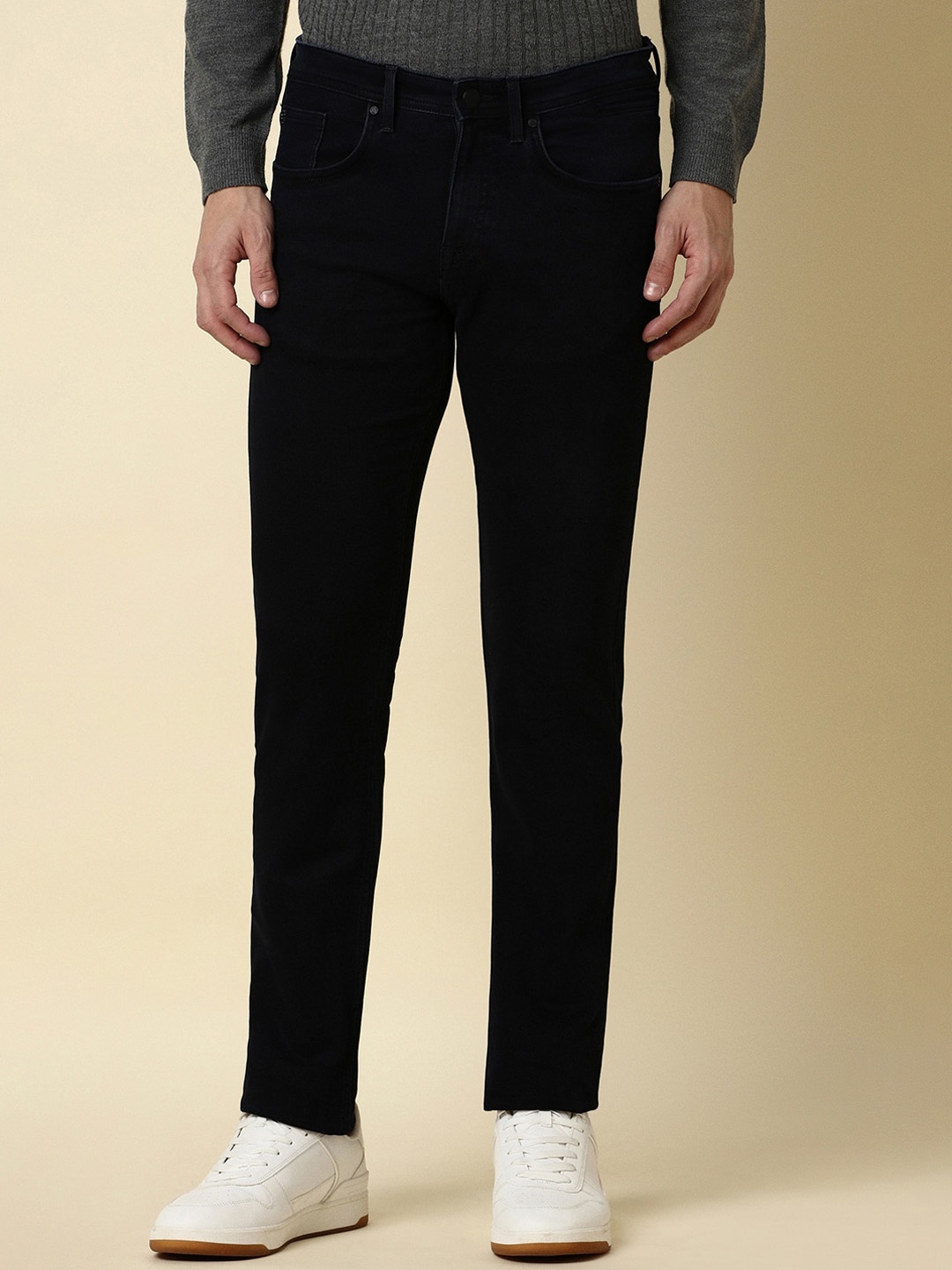 

Allen Solly Men Slim Fit Washed Clean Look Stretchable Jeans, Black