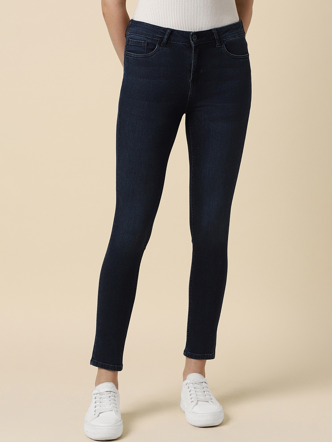 

Allen Solly Woman Slim Fit Clean Look Stretchable Cropped Jeans, Navy blue
