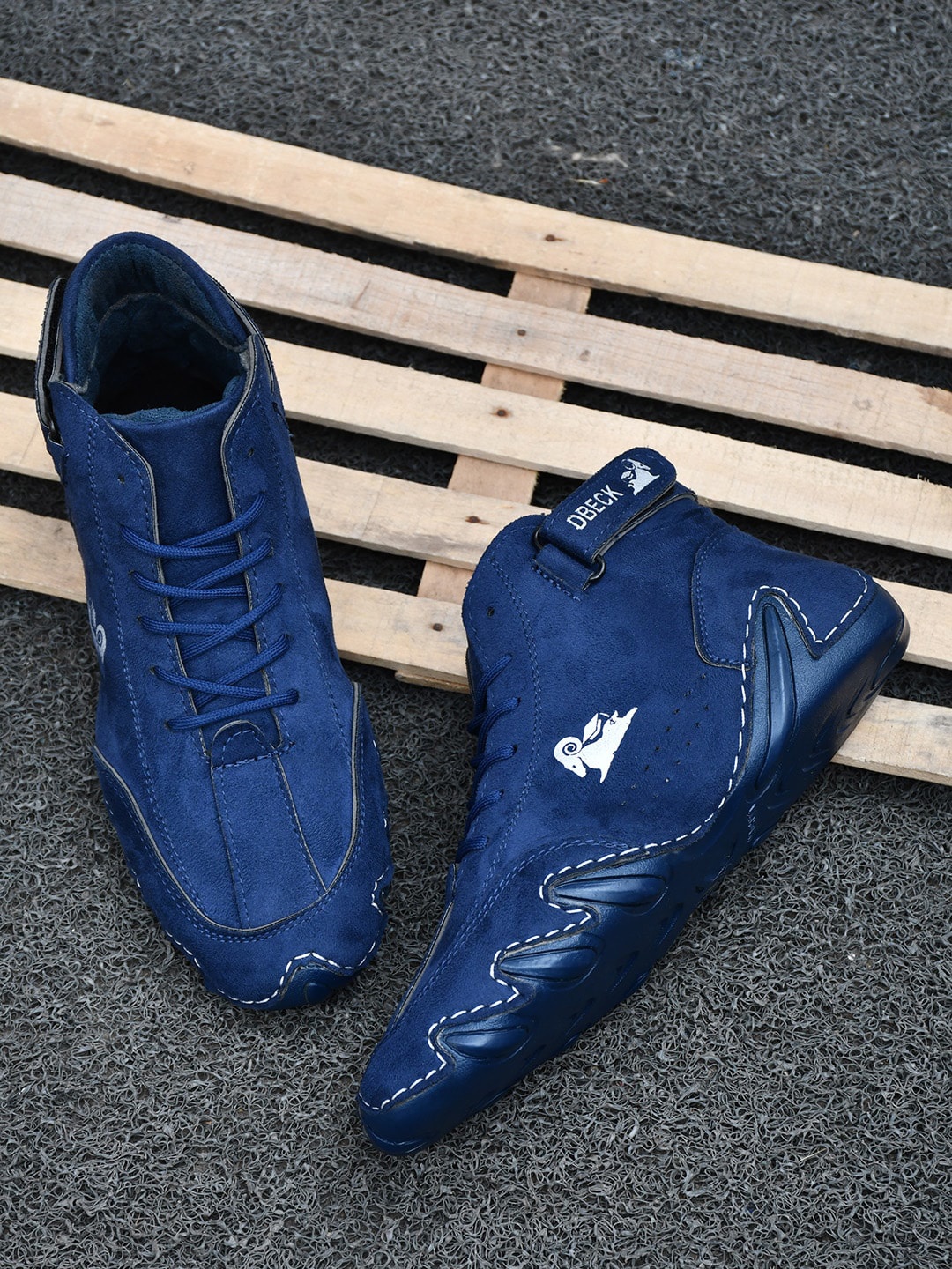 

Bollero Men Lightweight Mid-Top Sneakers, Navy blue