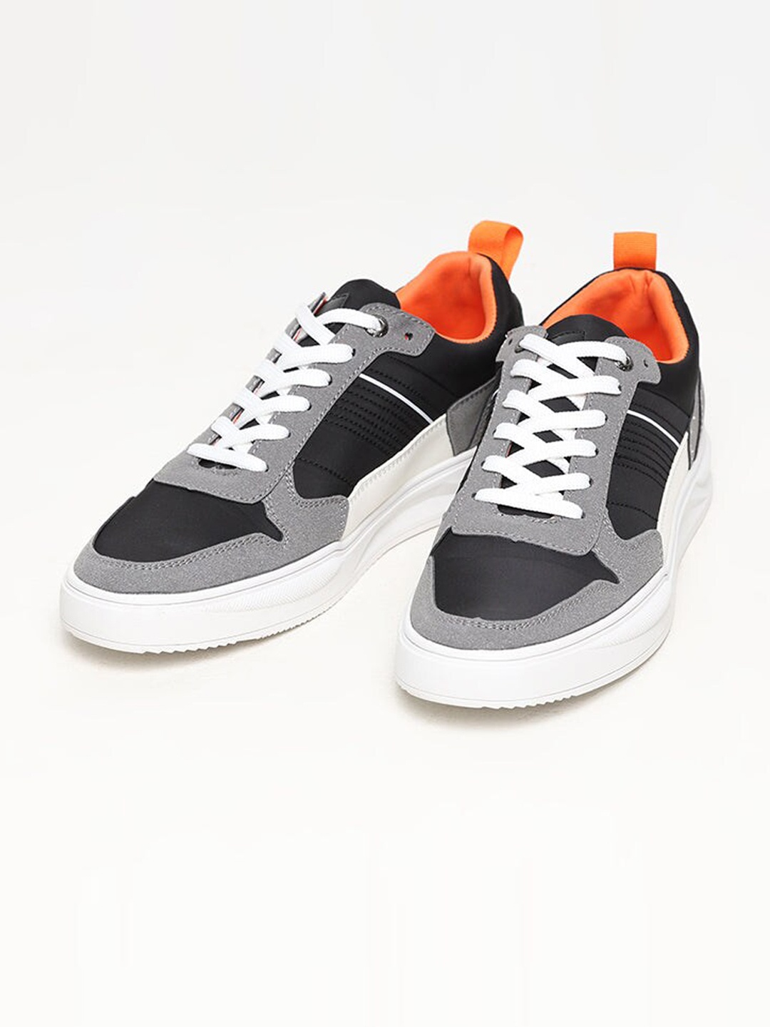 

Snitch Men Grey & White Colourblocked Suede Sneakers