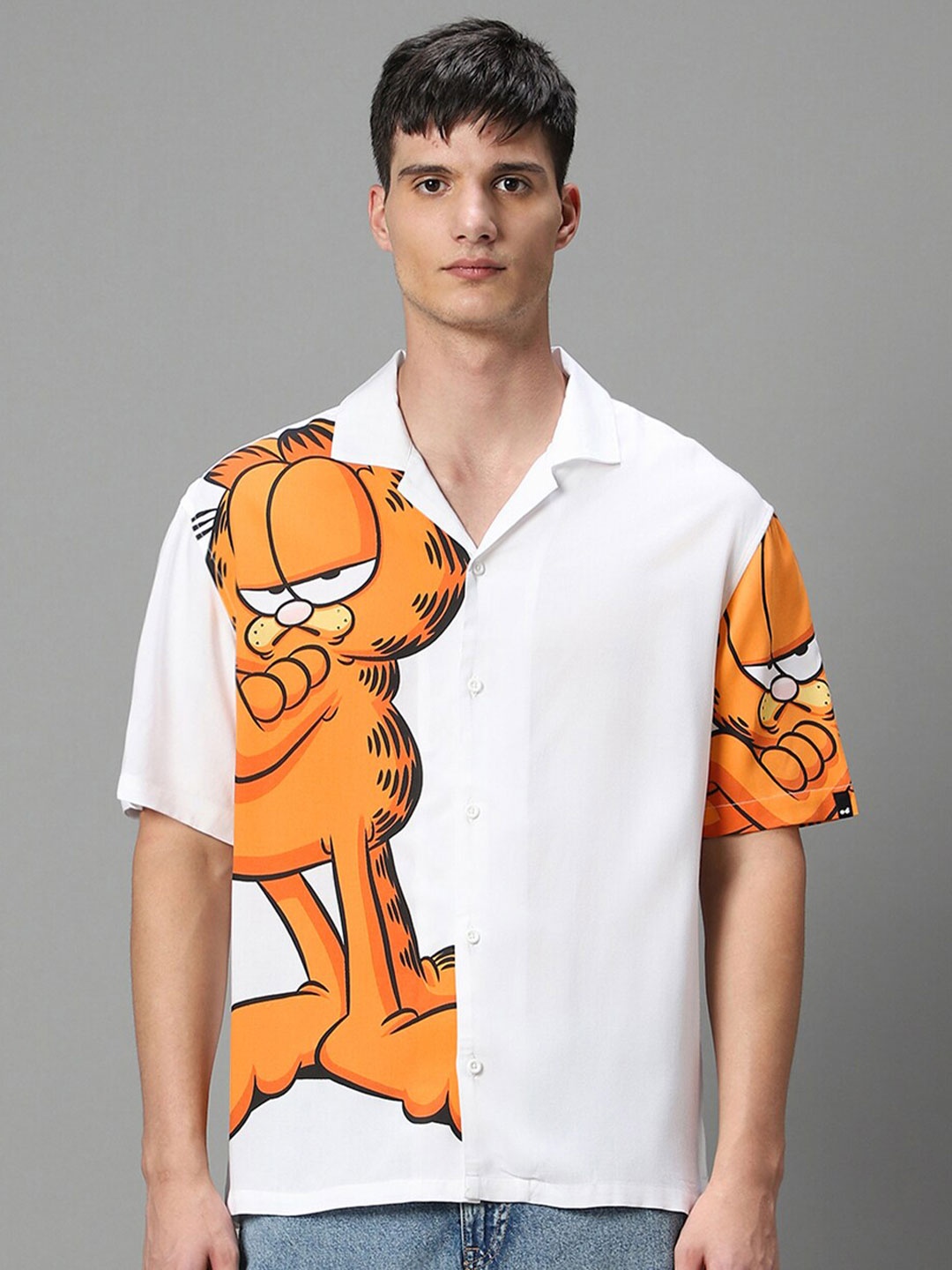 

Bewakoof Official Garfield Merchandise Garfield Graphic Printed Oversized Shirt, White