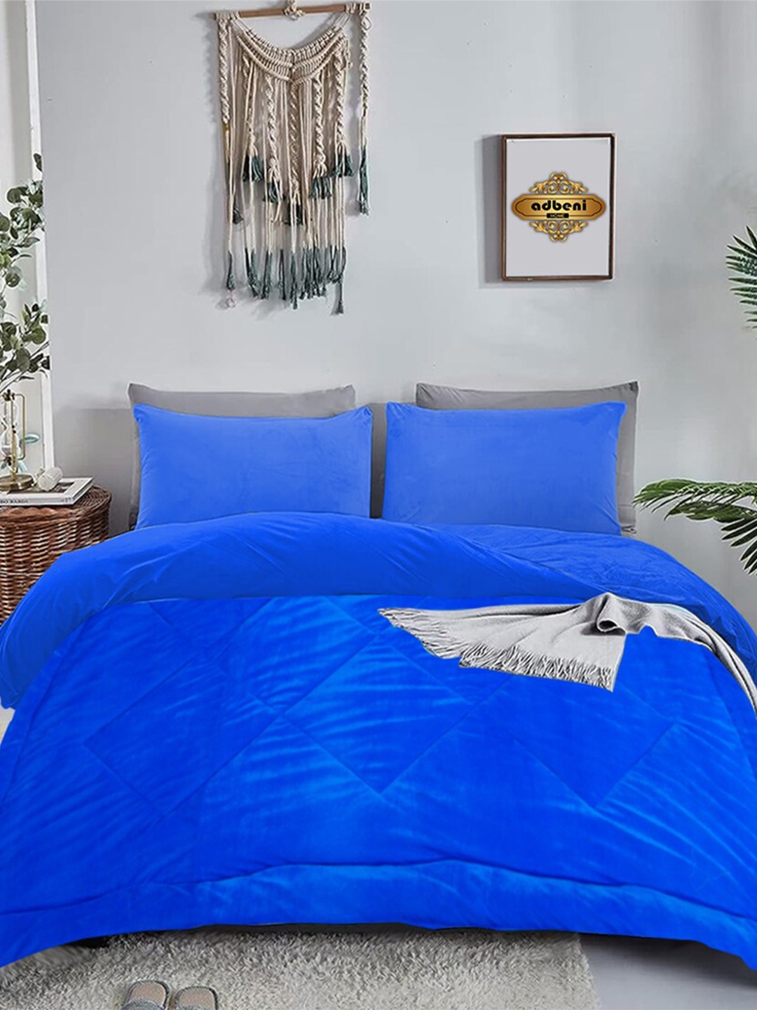 

Adbeni Blue Geometric Velvet Heavy Winter 300 GSM Double Bed Comforter
