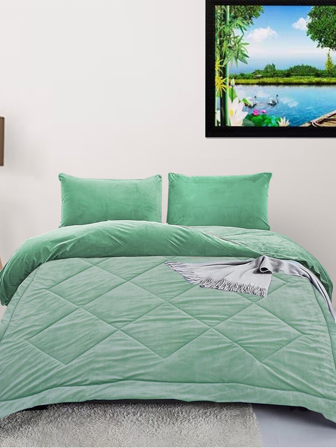 

Adbeni Sea Green Rayon Velvet Microfiber300 GSM Double Bed Comforter