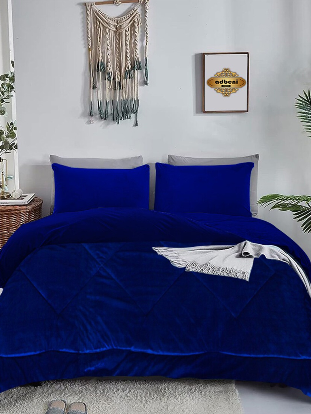 

Adbeni Navy Blue Geometric Velvet Heavy Winter 300 GSM Double Bed Comforter