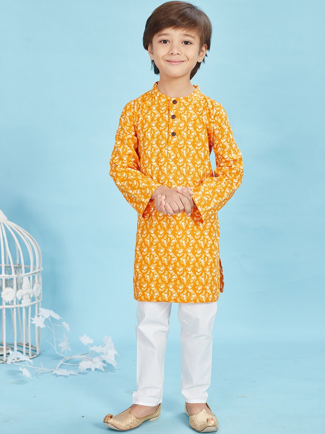 

Maaikid Boys Abstract Printed Mandarin Collar Pure Cotton Kurta with Pyjamas, Mustard