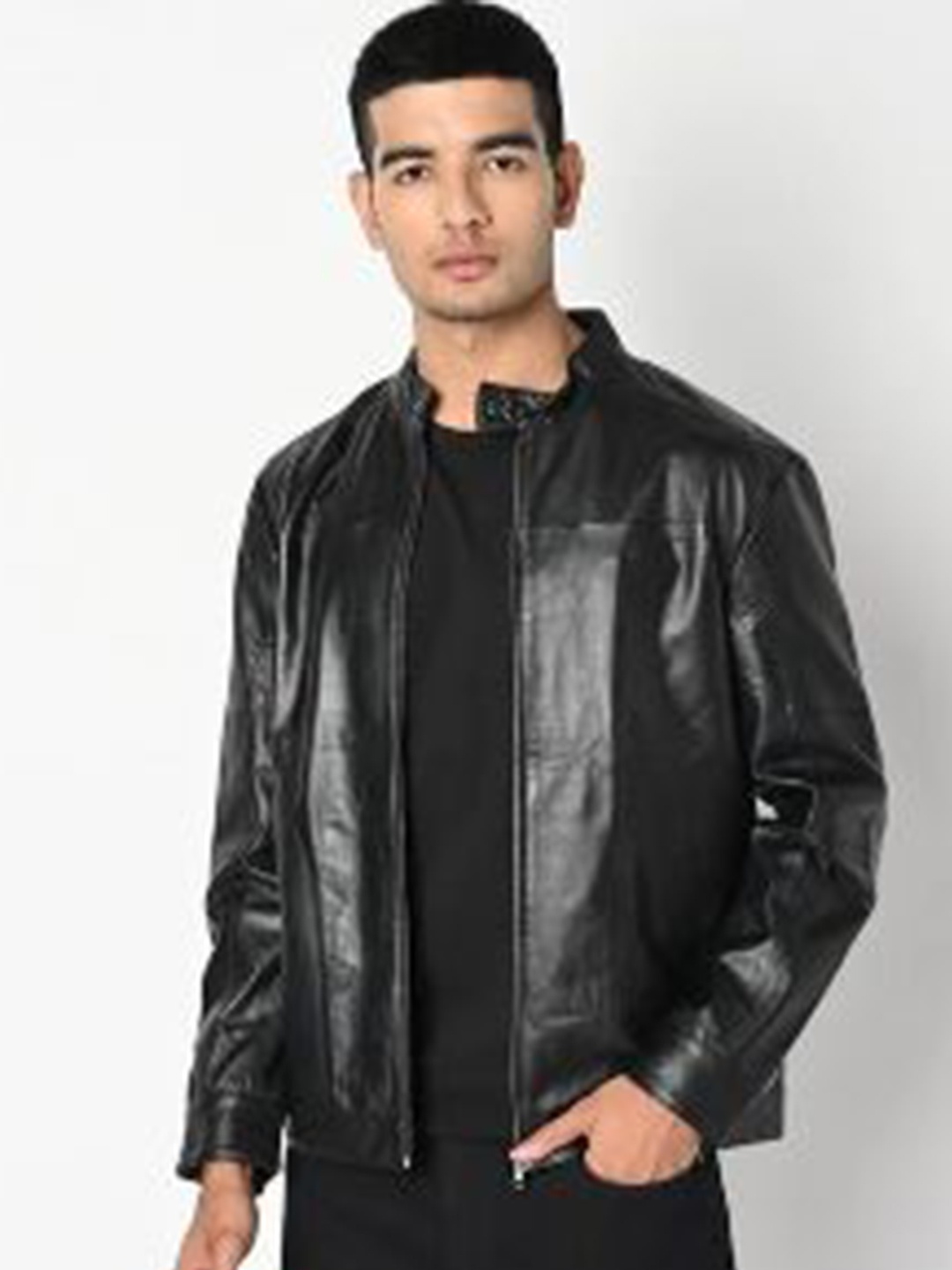 

Tortoise Men Black Leather Lightweight Leather Jacket