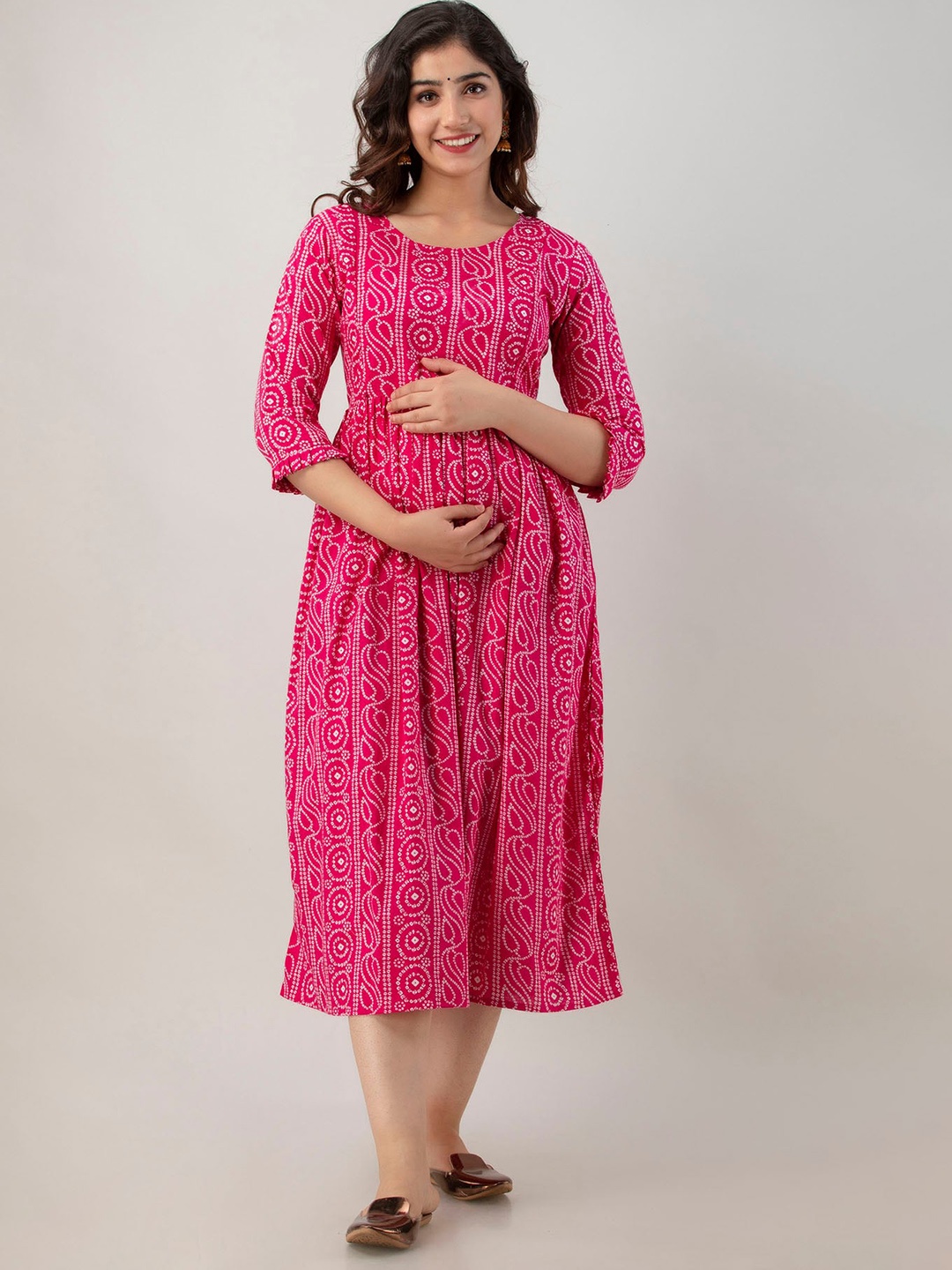 

Henal Bandhani Printed Round Neck Maternity Fit & Flare Midi Ethnic Dress, Pink
