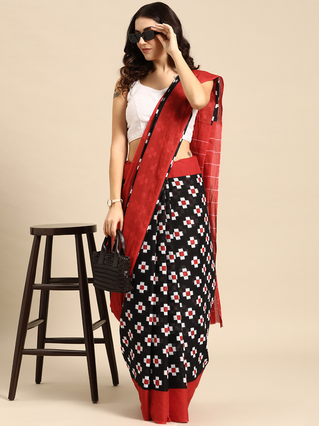 

HERE&NOW Printed Pure Cotton Saree, Black