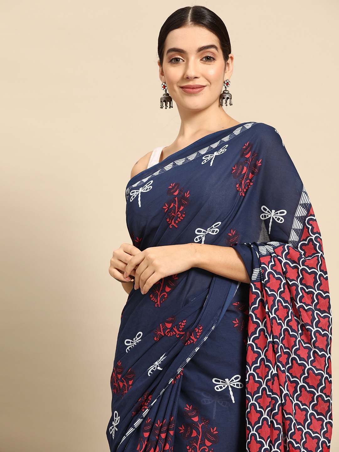 

HERE&NOW Floral Pure Cotton Saree, Navy blue