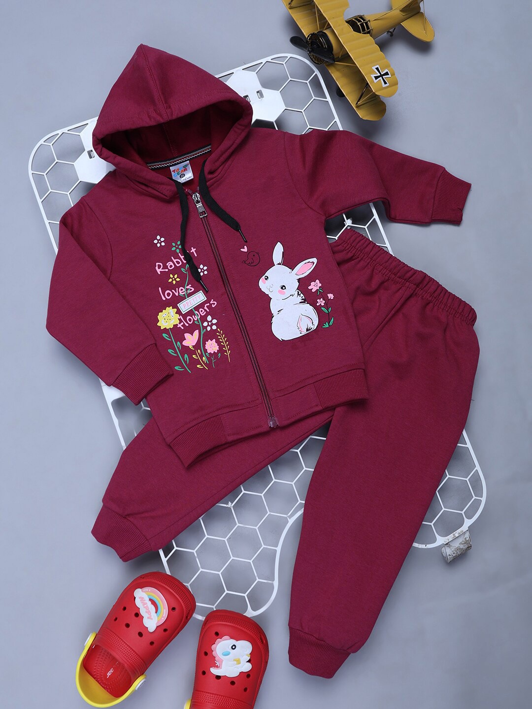 

V-Mart Infants Kids Graphic Printed Hooded Pure Cotton Sweatshirt & Joggers, Purple