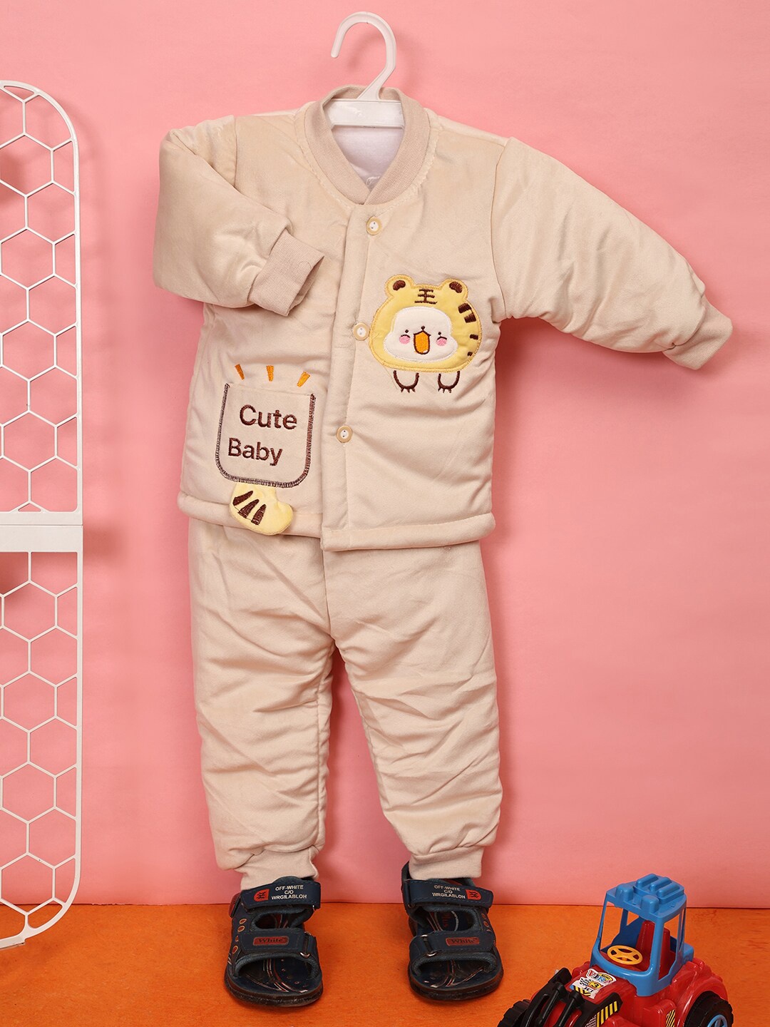

V-Mart Kids Embroidered Pure Cotton T-shirt With Pyjamas, Beige