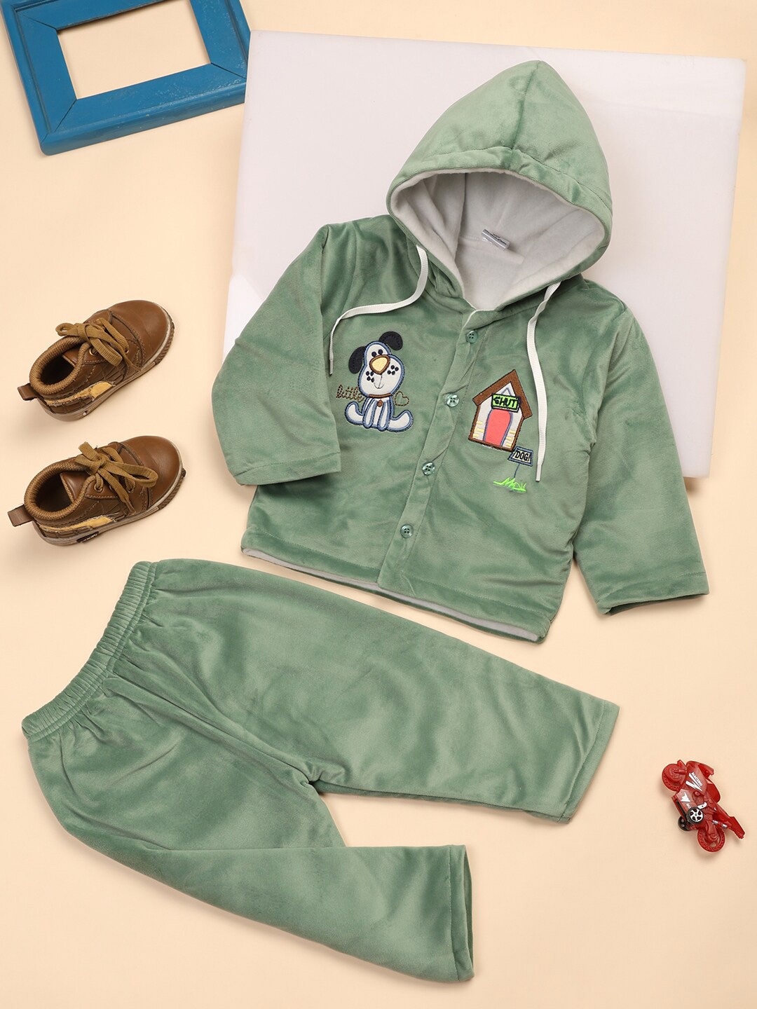 

V-Mart Infants Kids Embroidered Hooded Pure Cotton Sweatshirt With Trousers, Green