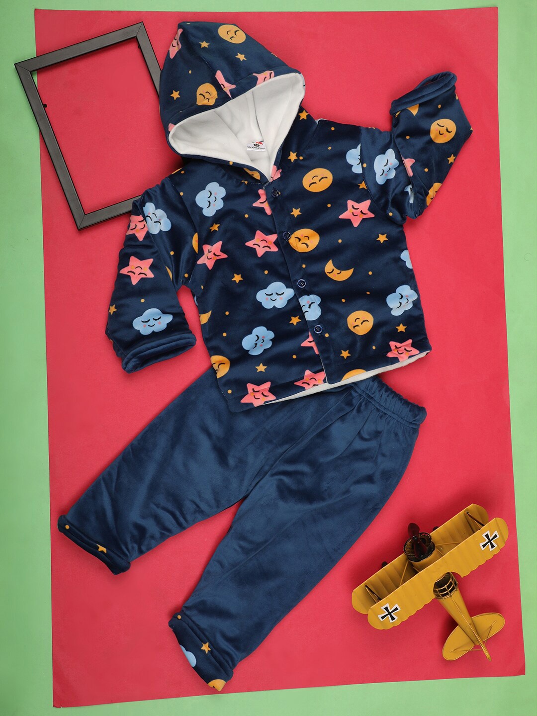 

V-Mart Infants Kids Graphic Printed Hooded Pure Cotton T-shirt & Trousers, Blue