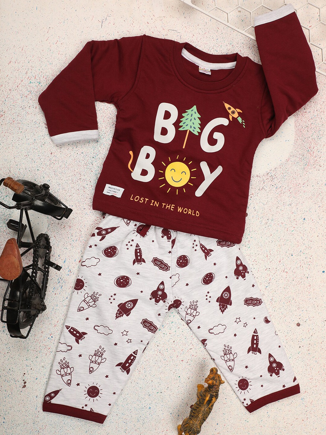 

V-Mart Infant Kids Printed Pure Cotton T-shirt With Trousers, Maroon