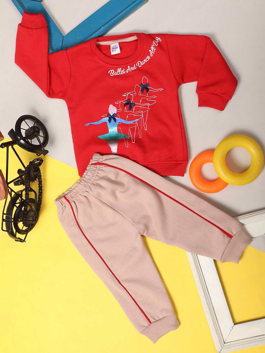 

V-Mart Infants Graphic Printed Pure Cotton T-Shirt With Trousers, Red