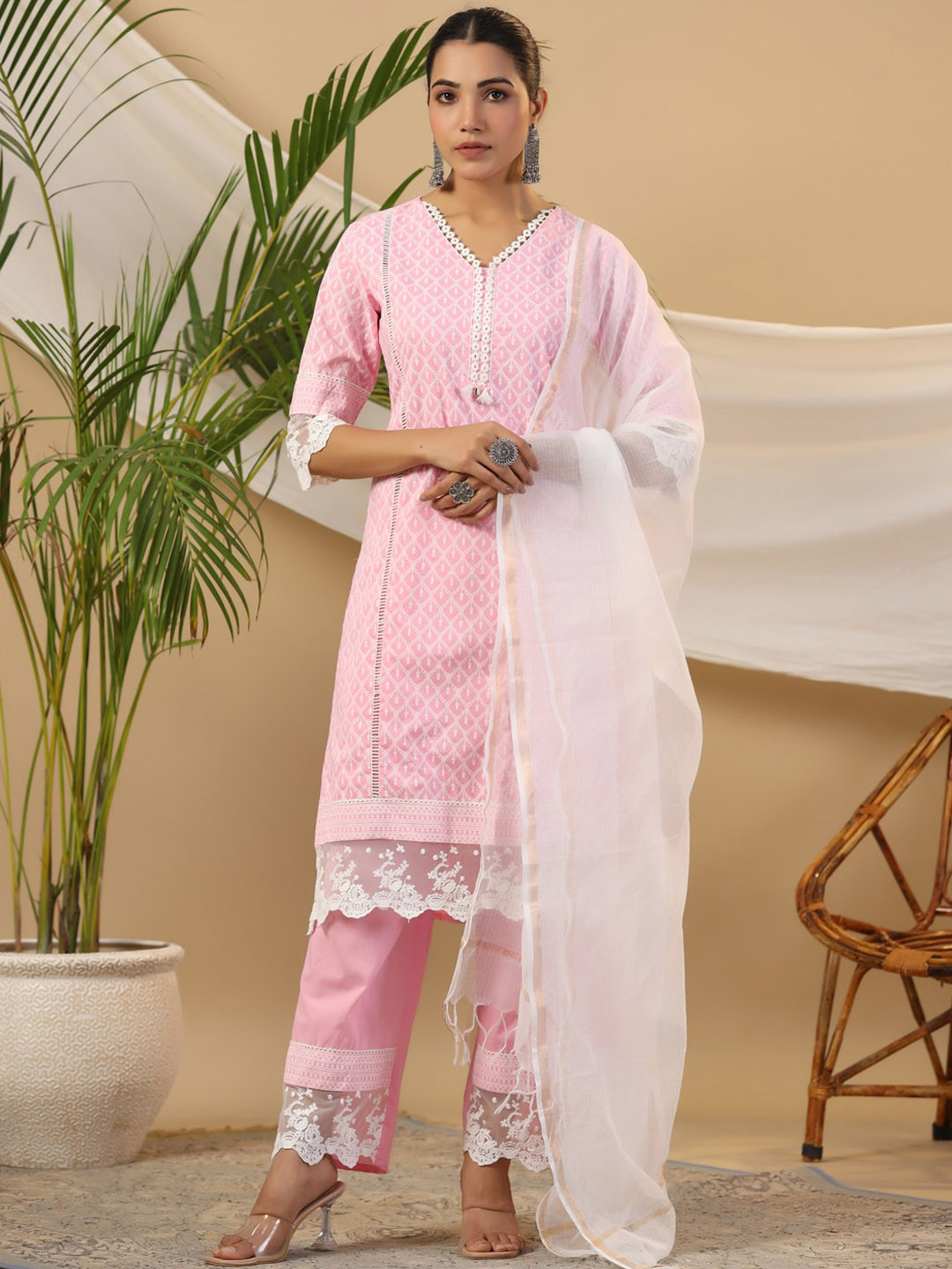 

Juniper Ethnic Motifs Printed V-Neck Kurta with Trousers & Dupatta, Pink