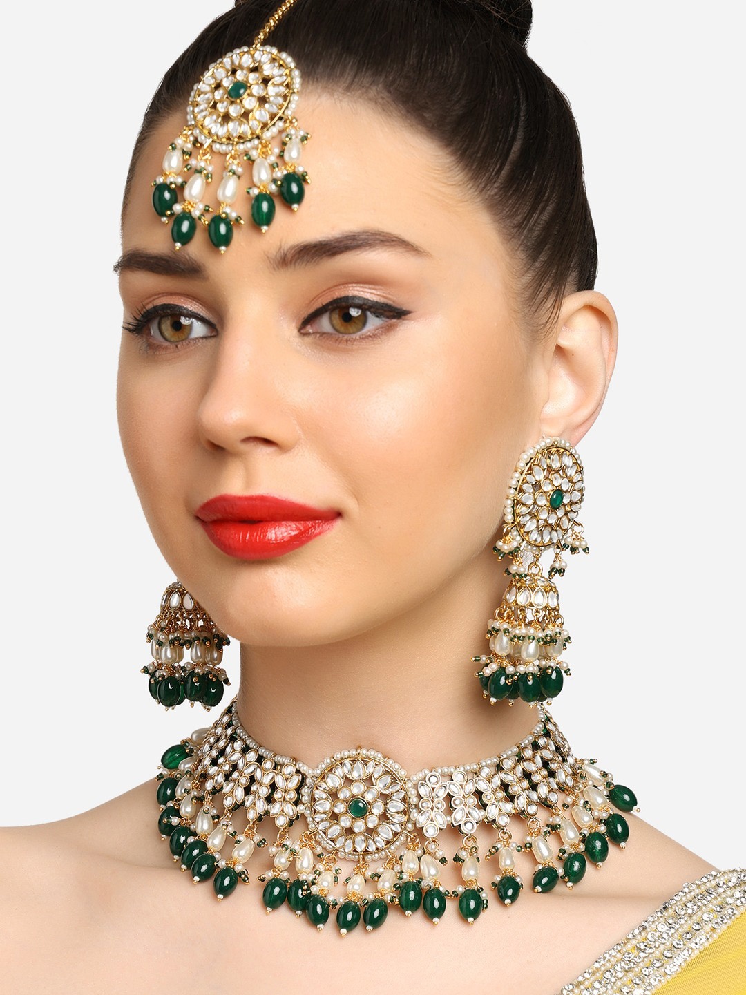 

Zaveri Pearls Gold-Plated Kundan Stones & Beads Studded Jewellery Set