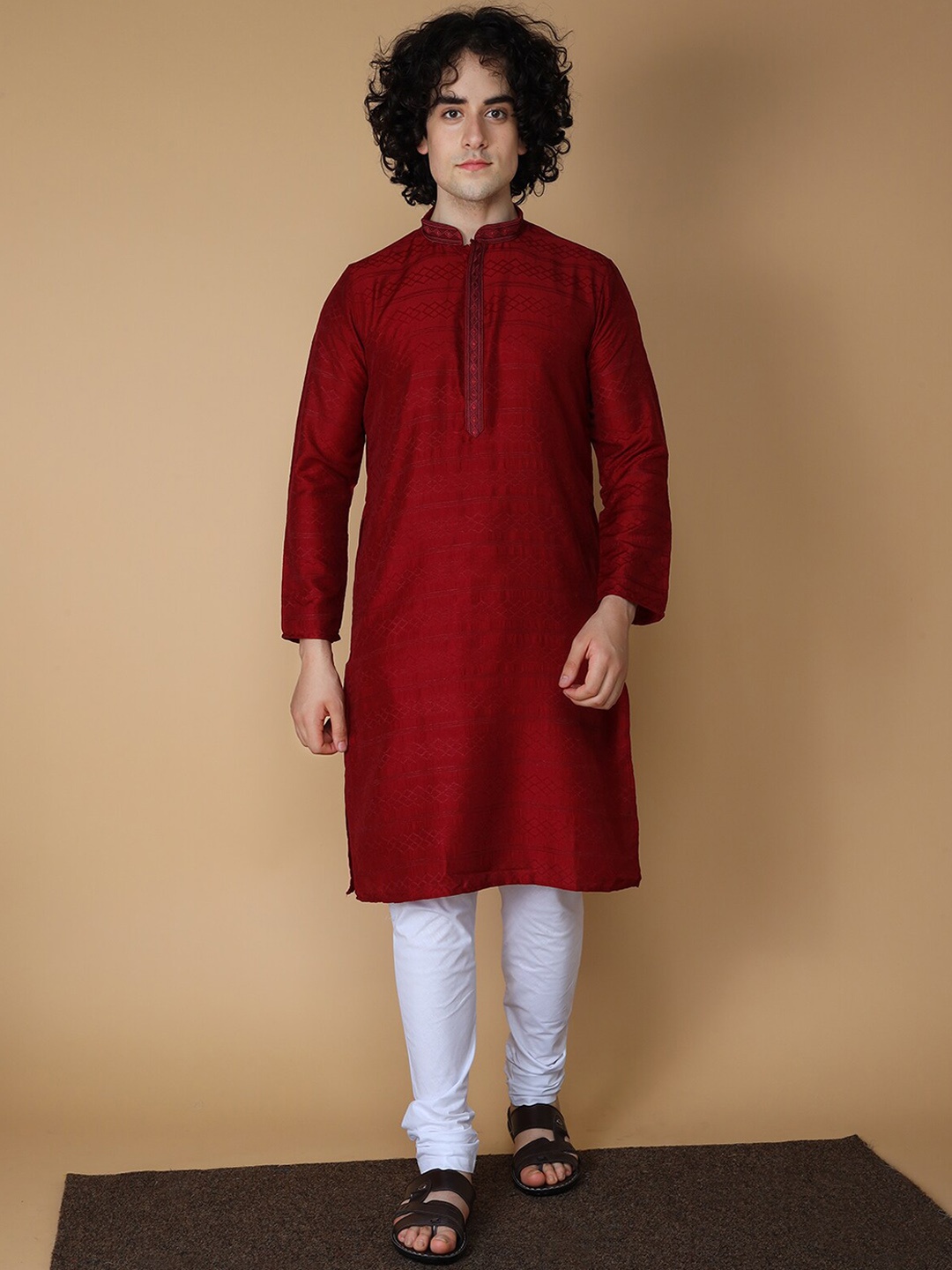 

MAAHI FABS Woven Design Dobby Straight Kurta, Maroon