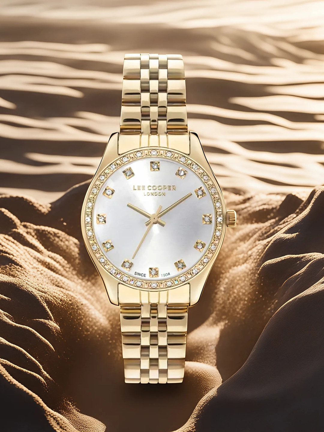 

Lee Cooper Women Embellished Dial Stainless Steel Straps Analogue Watch LC07818.130, White
