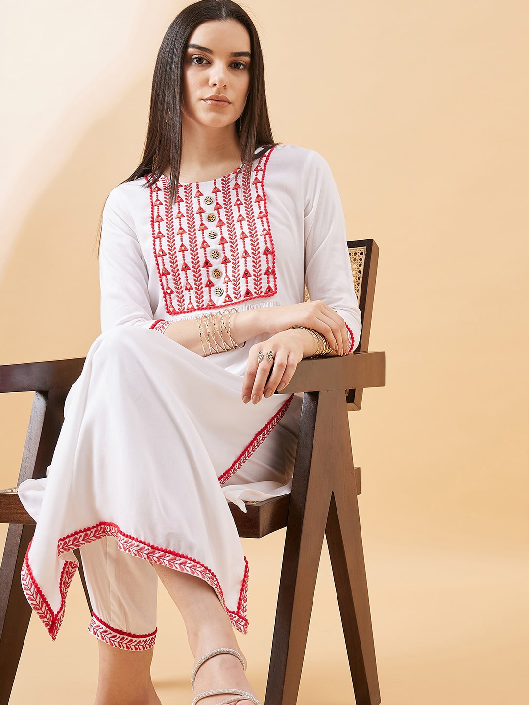 

all about you Ethnic Motifs Yoke Design High Slit Kurta With Trousers, White