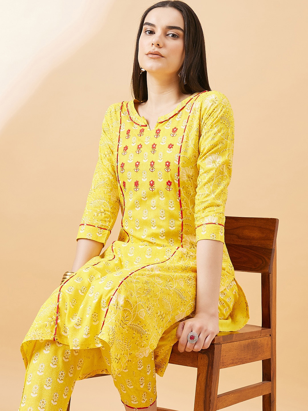 

all about you Floral Printed Thread Work Regular Kurta With Trousers, Yellow