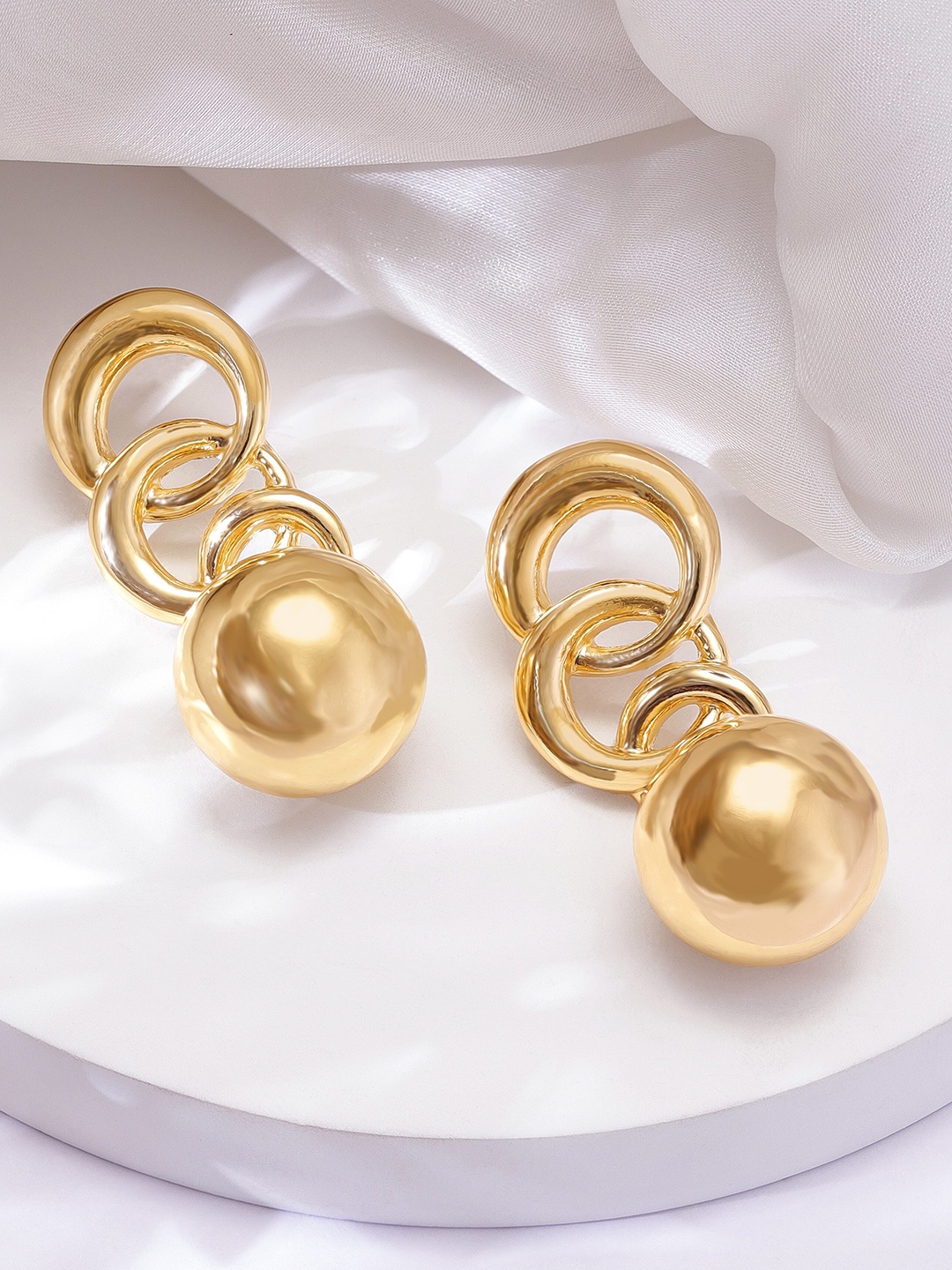 

Rubans Voguish Gold Plated Pearls Geometric Drop Earrings