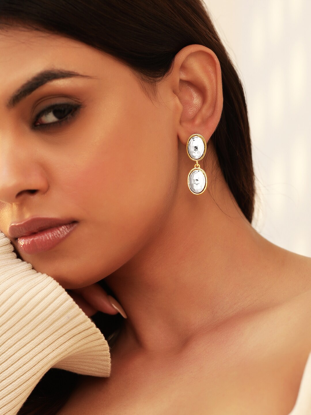 

Rubans Voguish Gold Plated Drop Earrings