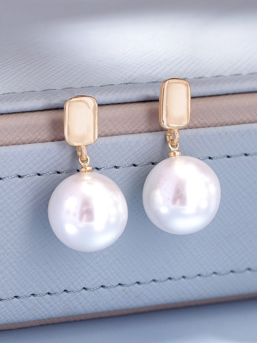 

Rubans Voguish Gold-Plated Pearls Contemporary Drop Earrings