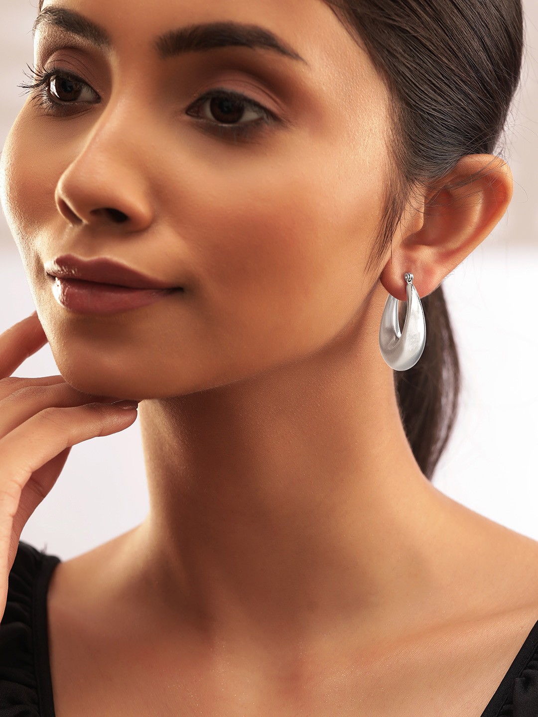 

Rubans Voguish Silver-Plated Geometric Hoop Earrings