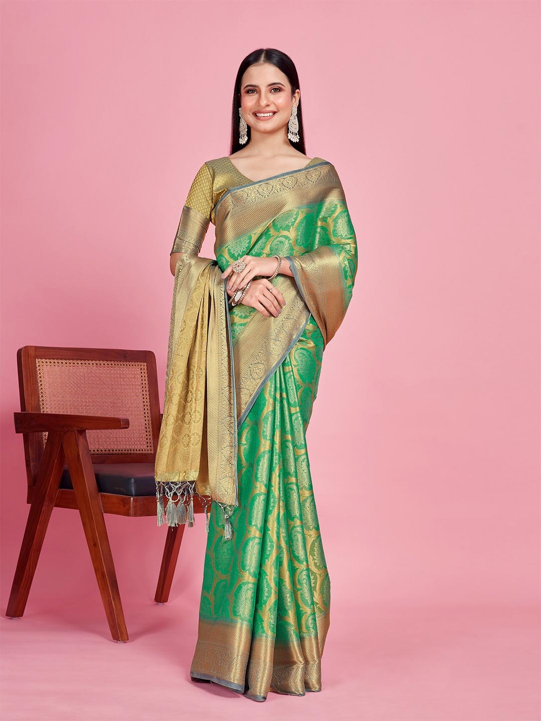 

MIMOSA Paisley Woven Design Zari Art Silk Kanjeevaram Saree, Green