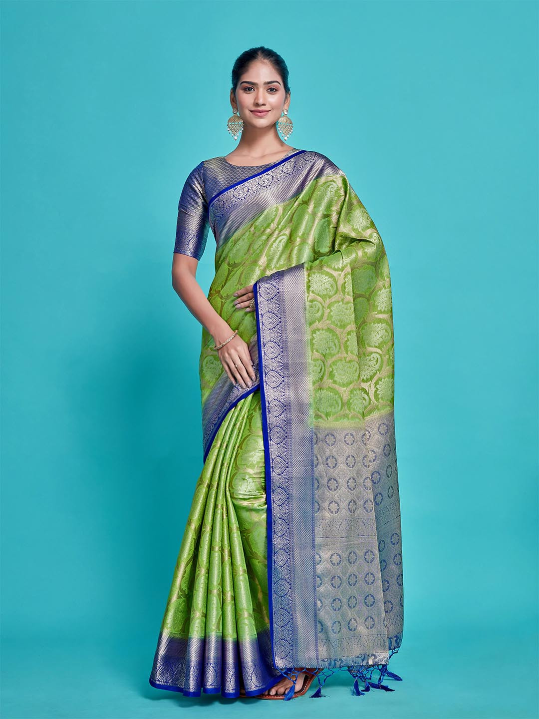 

MIMOSA Paisley Woven Design Zari Art Silk Kanjeevaram Saree, Lime green
