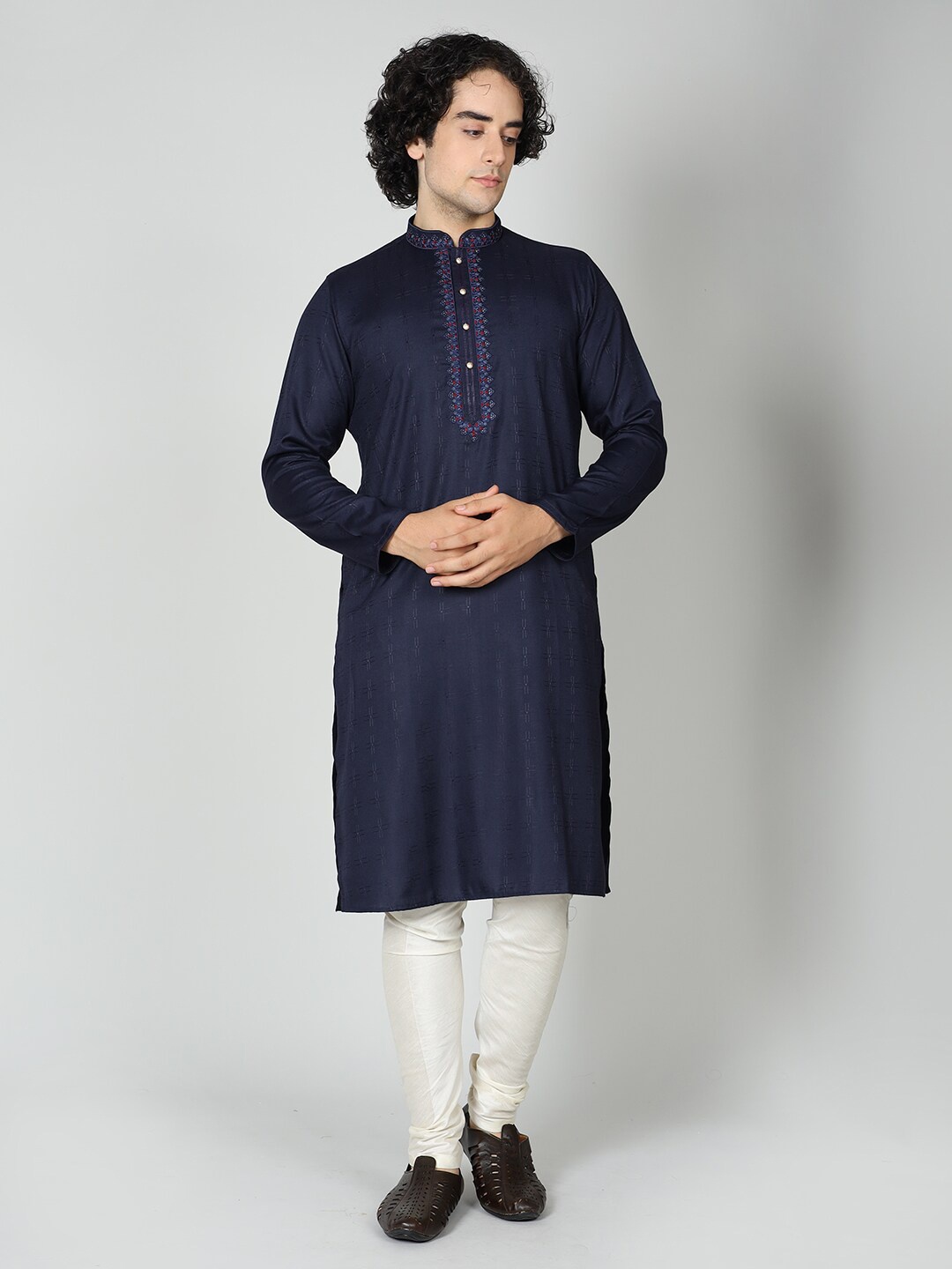 

MAAHI FABS Striped Thread Work Straight Cotton Kurta, Blue